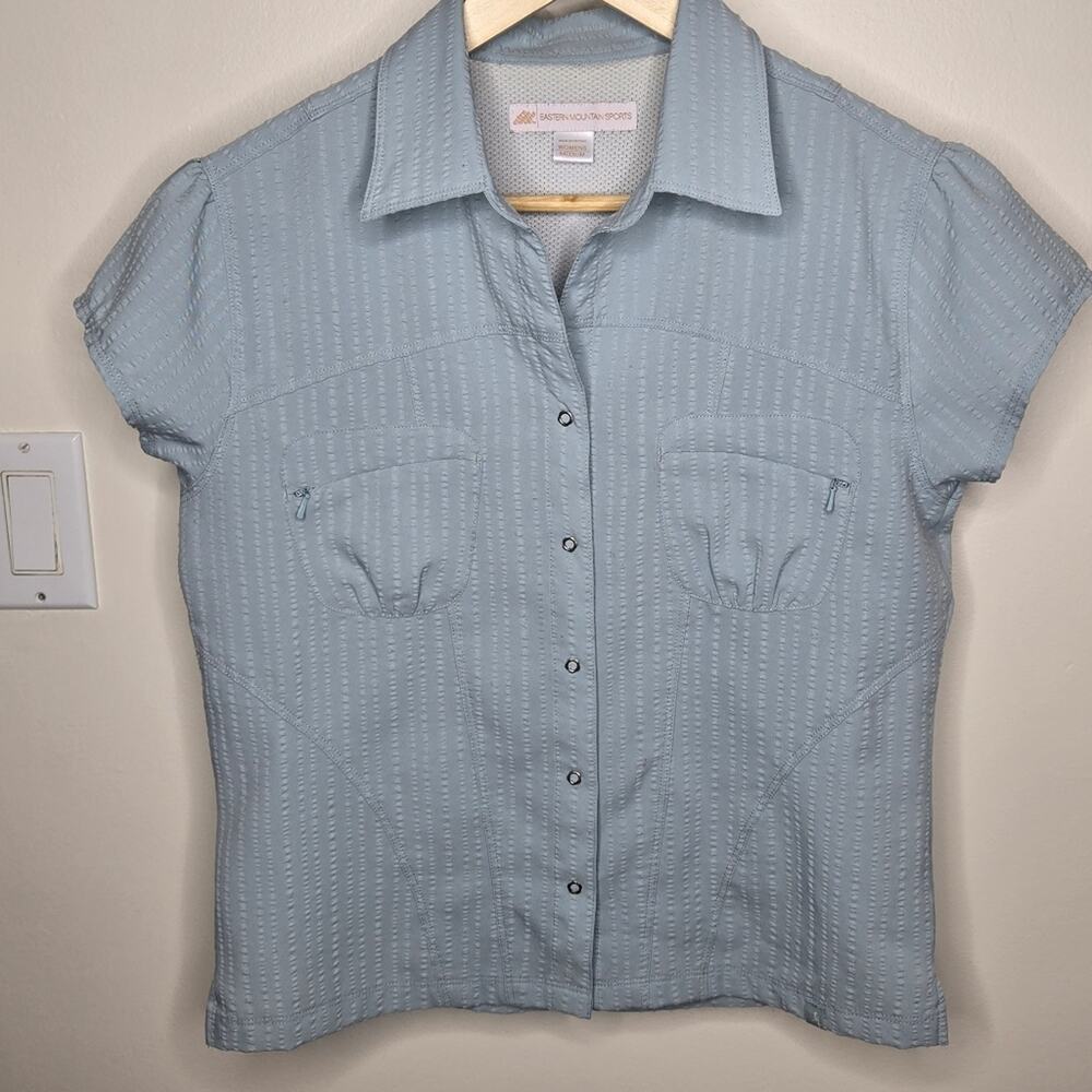 EASTERN MOUNTAIN SPORTS Women's Seafoam Green Short Sleeve Top w/ Snaps Size M